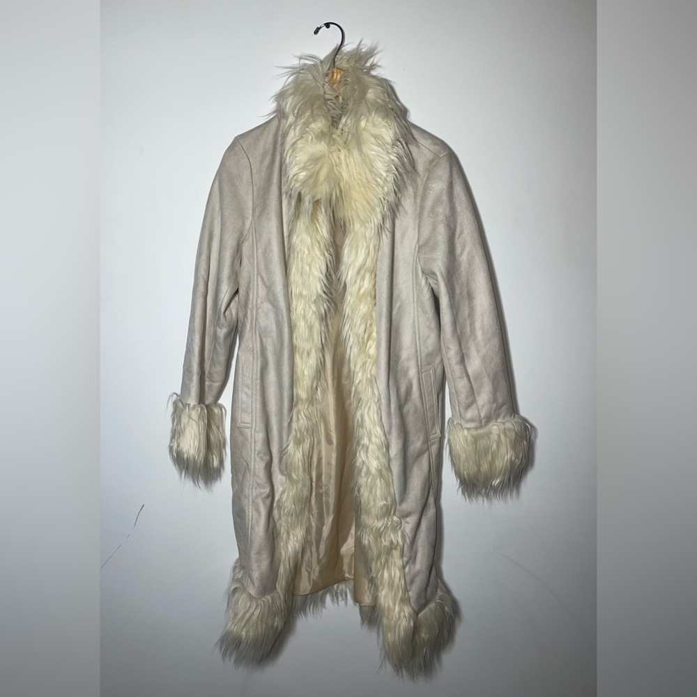 Relish NoLess Cream Coat with Faux-Fur